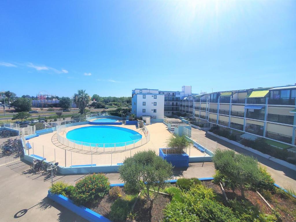 Studio terrasse avec piscine à 10 min de la plage - 2