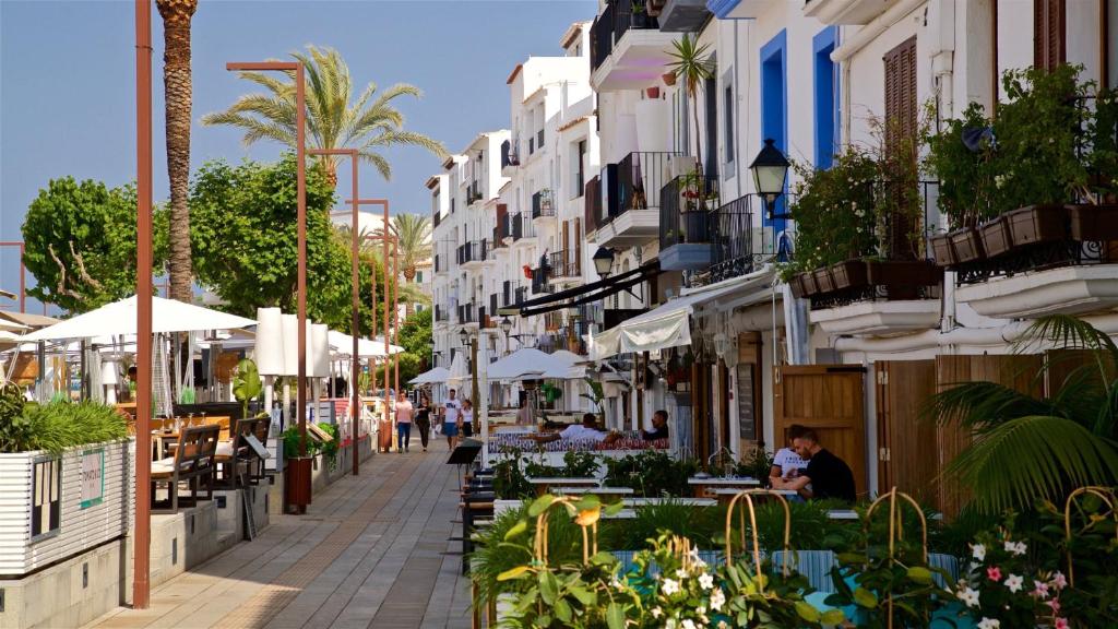 Two bedroom converted maisonette close to Ibiza Port - 4