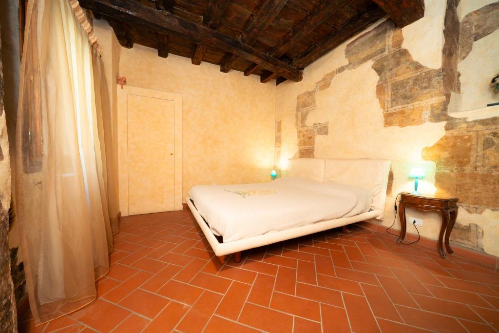 Charming Historic Apartment by Ponte Vecchio - 5