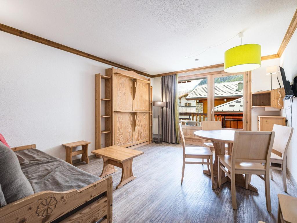 Studio confortable au centre-ville avec balcon - FR-1-518-145 - 1