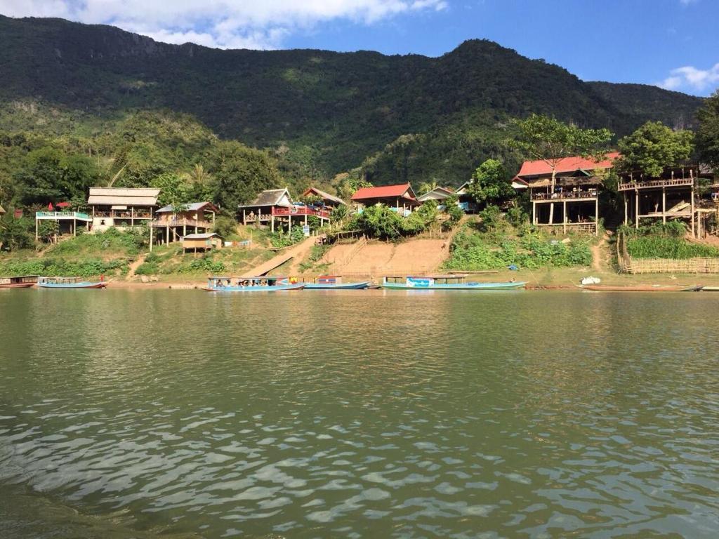 Lattanavongsa guesthouse and Bungalows photo