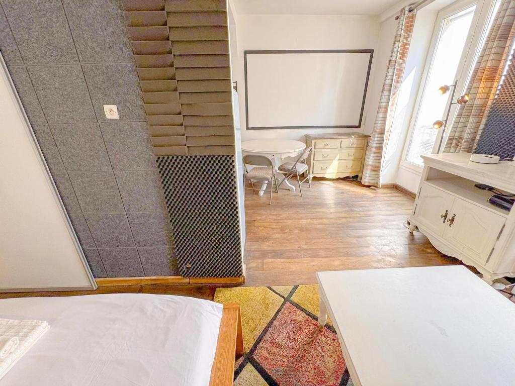 5 Cozy Studio in Châtelet near Pompidou Metro - 3