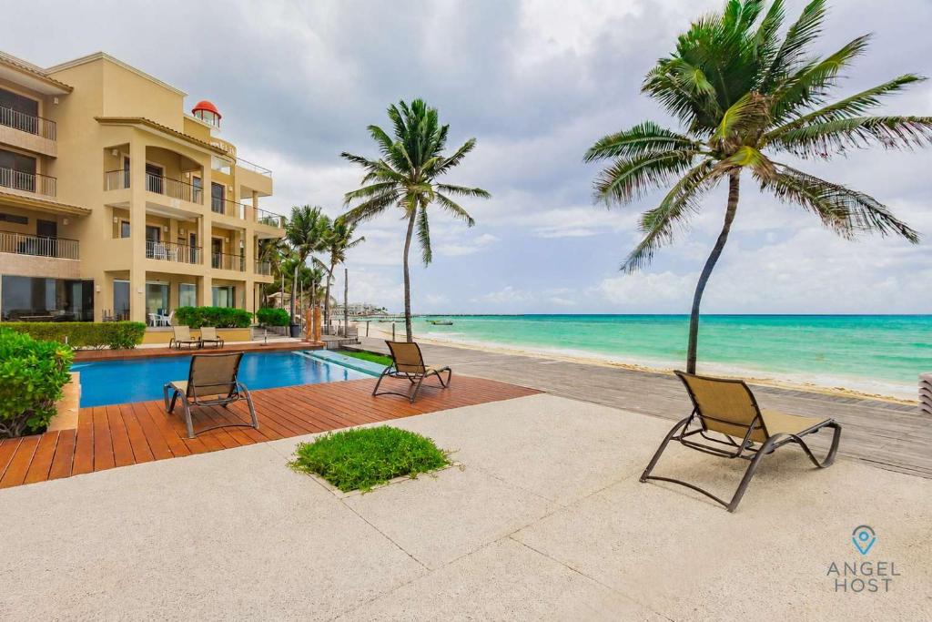 Oceanfront Condo a Block Off 5th in Heart of Playa - 5