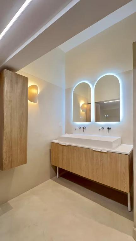 Villa Design Centre, Garden Pool, Beach 5 min away - 2