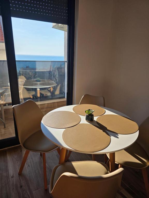 Almare Apartment - 2