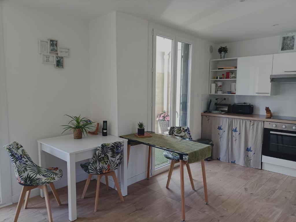 LE LAVARIN Balcon et Parking privé WIFI - 5