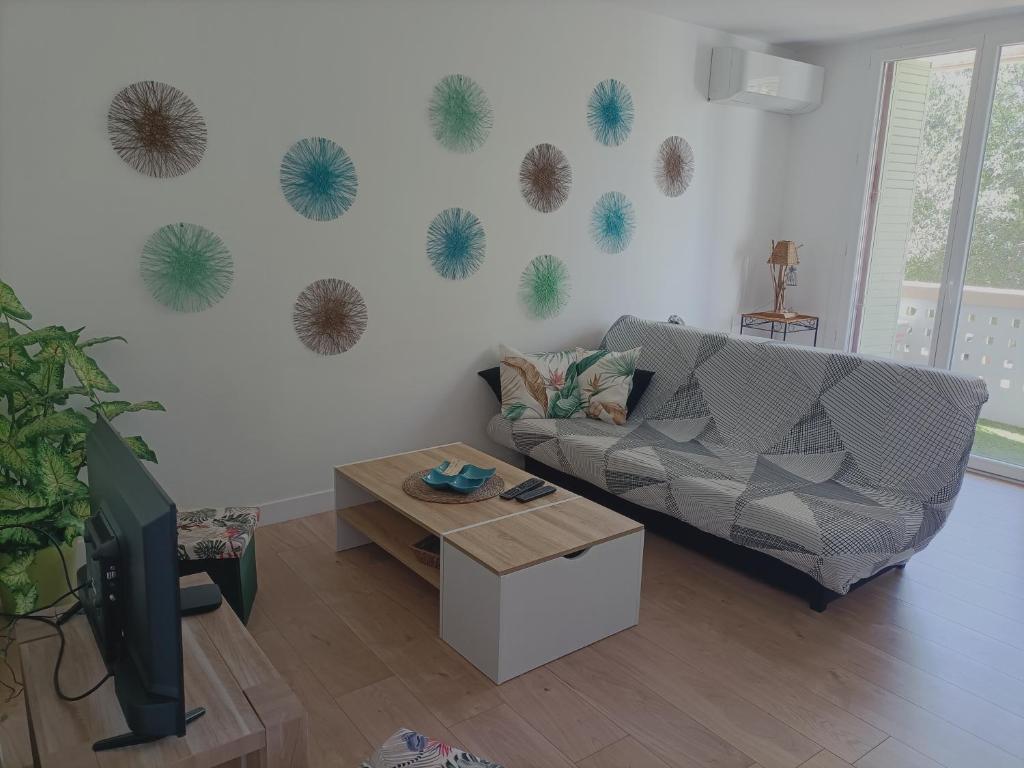 LE LAVARIN Balcon et Parking privé WIFI - 4
