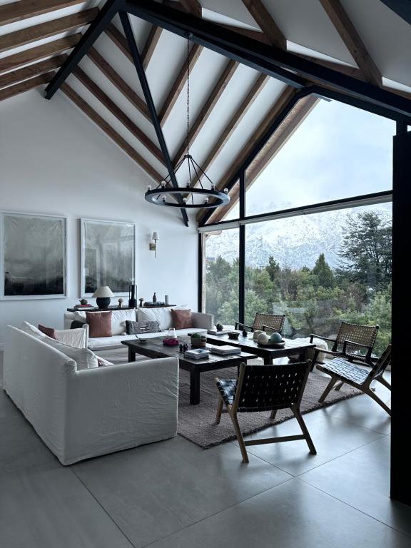 Imponente casa en Arelauquen Golf & Country Club - 1