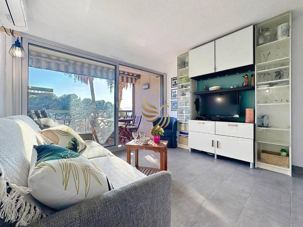 CapRaphéa T2 with seaview,balcony,parking,AC,WIFI. - 3