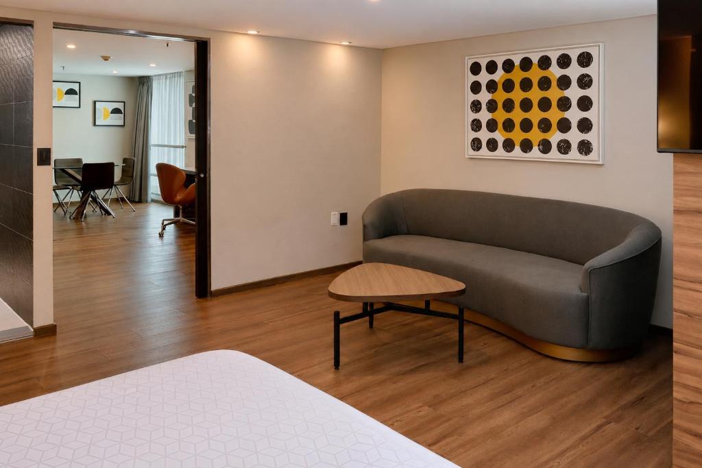 Holiday Inn Mexico Zona Centro by IHG - 2