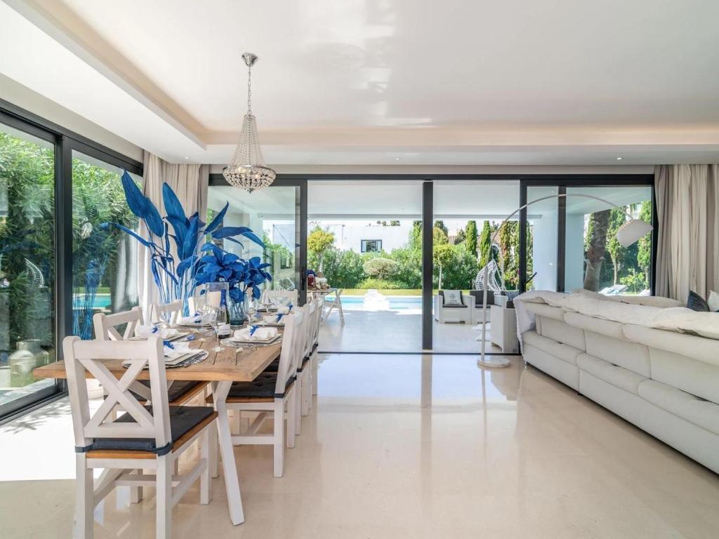 Atalaya Golf Area Marbella Modern Villa - 5