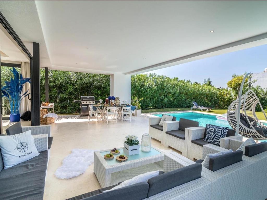 Atalaya Golf Area Marbella Modern Villa - 2