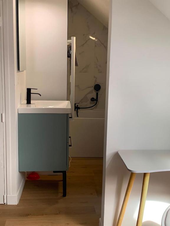 Duplex rénové - 2 chambres - 2 salles de bain - 2