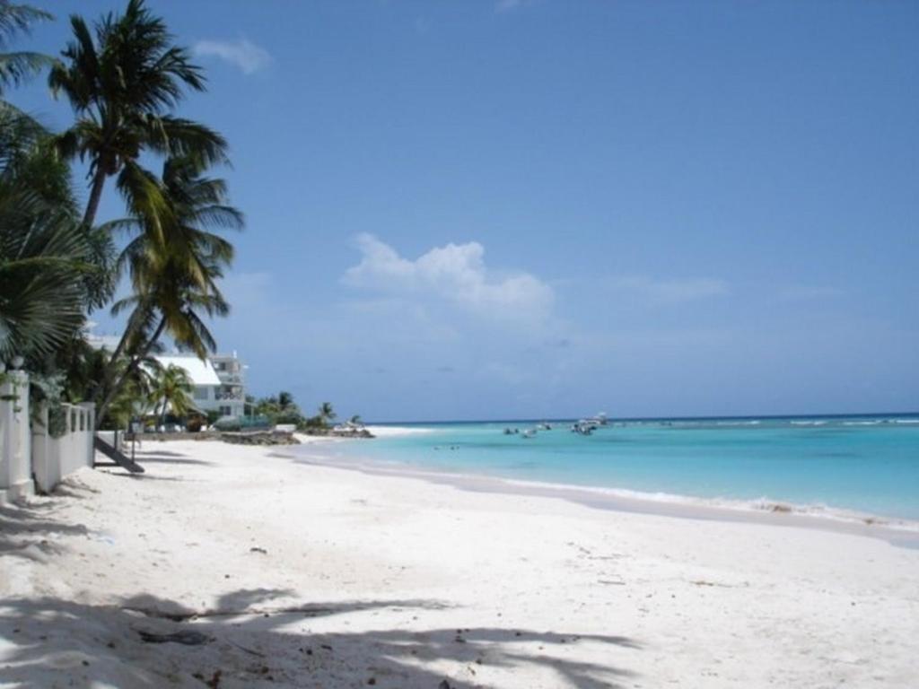 Beach Guest House Cleverdale photo