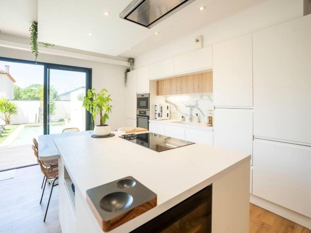 Beautiful Montpellier Villa with Pool - 4