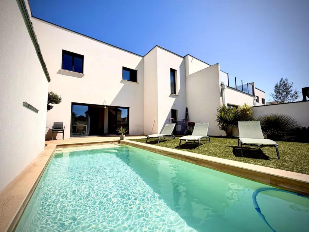 Beautiful Montpellier Villa with Pool - 1