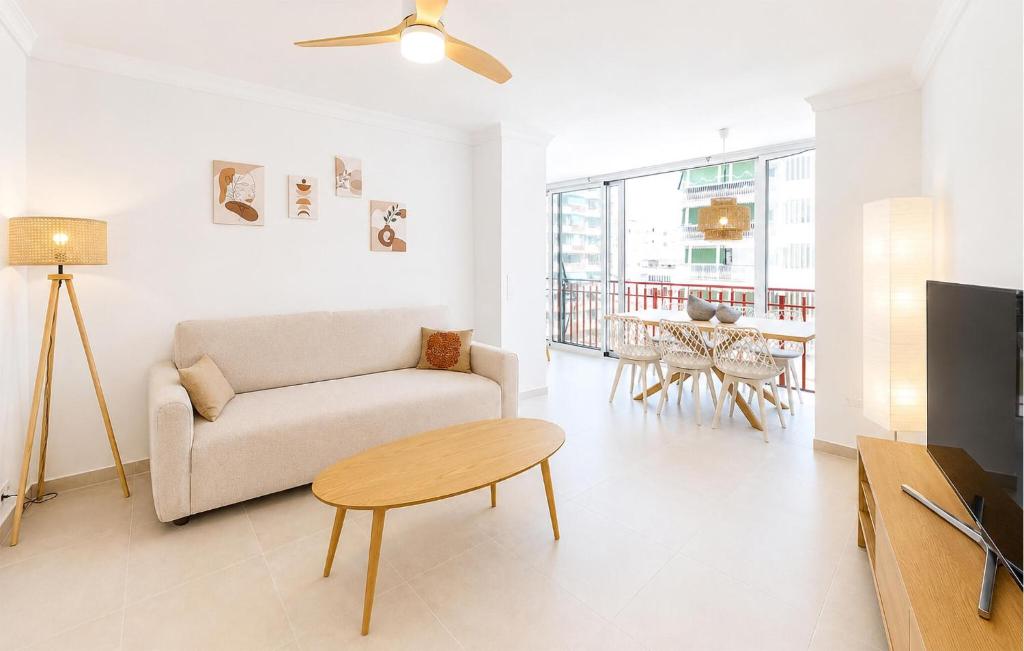 Gorgeous Apartment In Benicasim With Wifi - 3