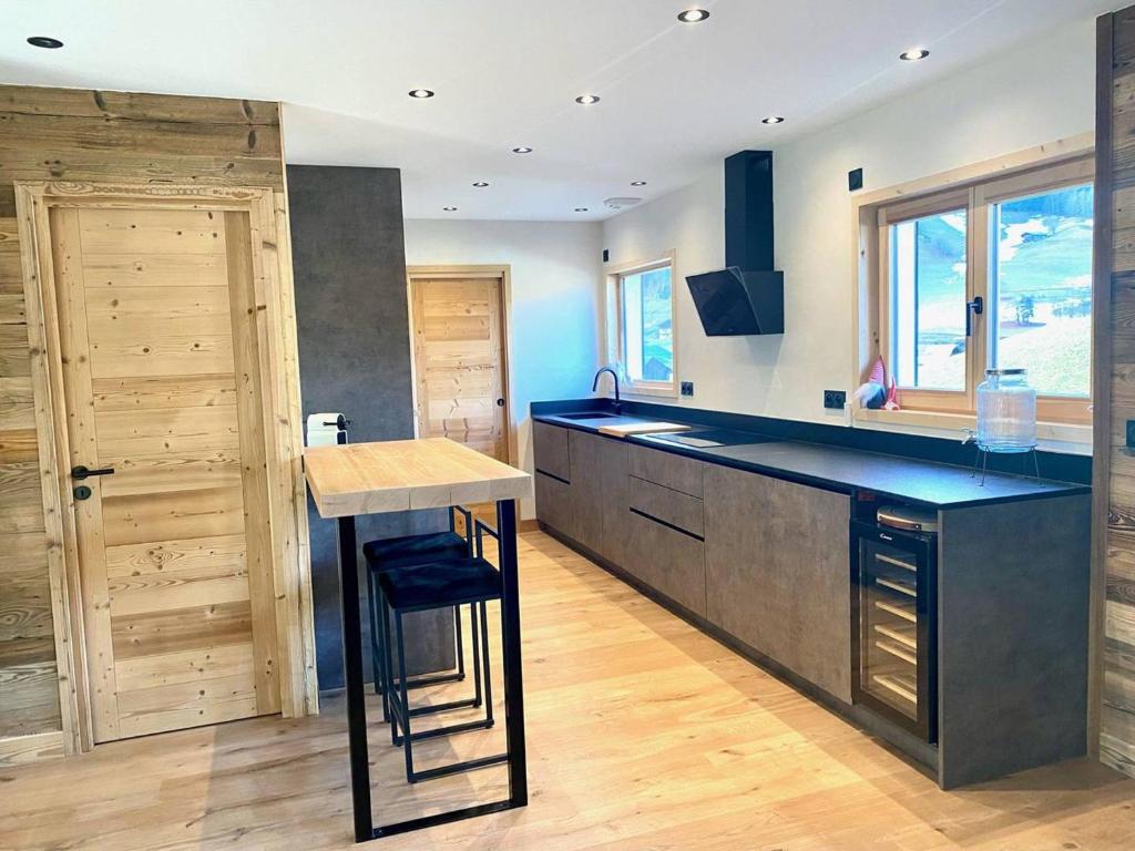 Chalet accueillant au cœur du village - 10 pers. - FR-1-886-65 - 2
