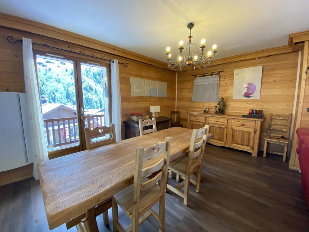 Grand appartement pour 11 pers. avec belle vue sur le village - FR-1-886-134 - 2