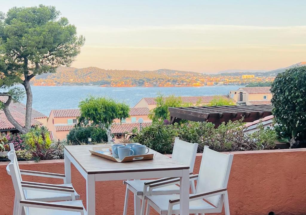 Apartment with Terrace, Sea View, swimming-pool & Sunset - 5