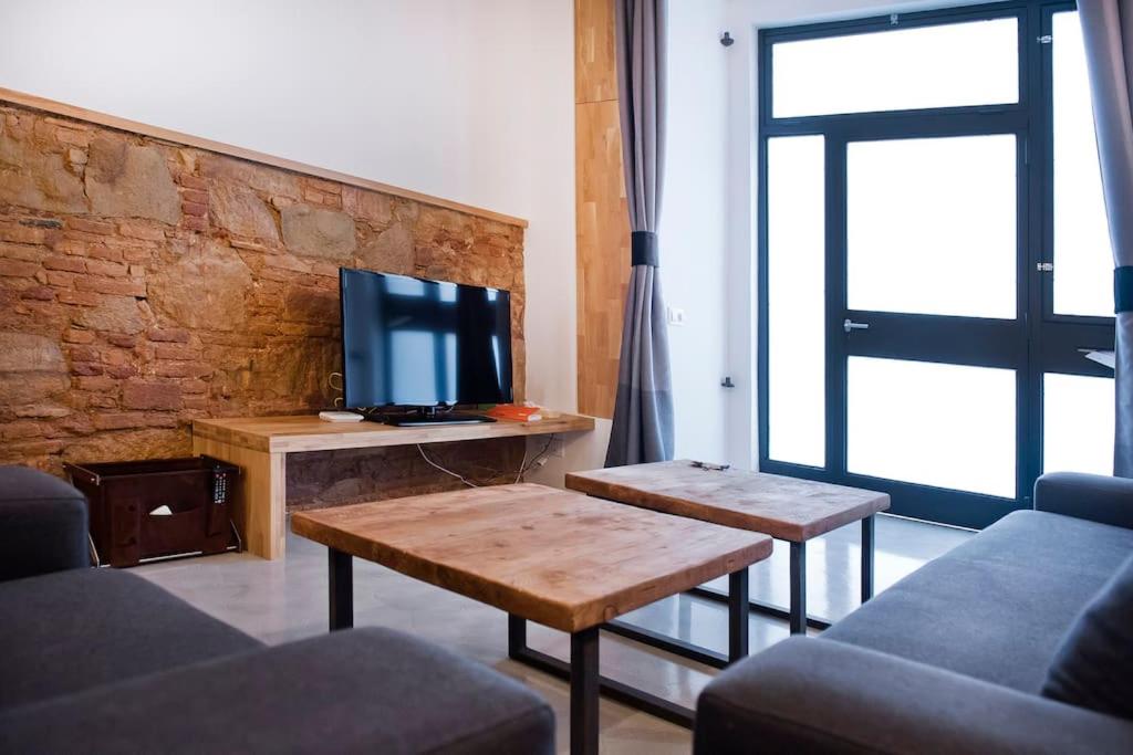 UNIQUE ARCHITECTS APARTMENT IN TRENDY CENTRAL POBLE SEC By MyRentalHost - 3