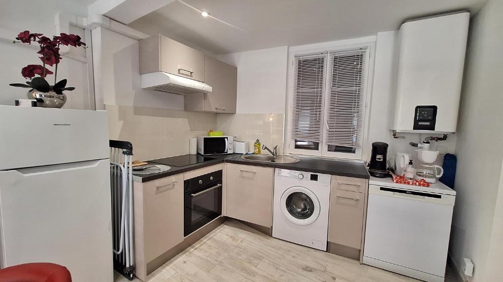 Studio lumineux avec stationnement proche Monaco, Nice, plage et gare - 5