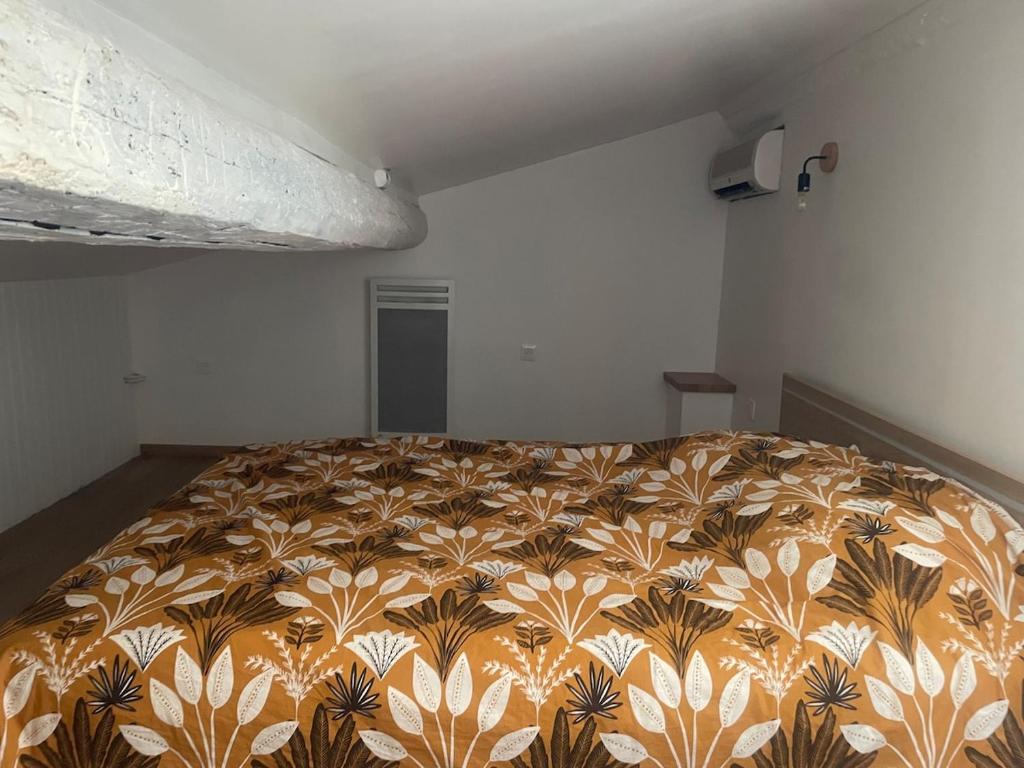 Small renovated cozy spot - 2