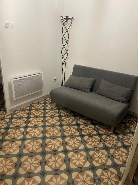 Small renovated cozy spot - 3
