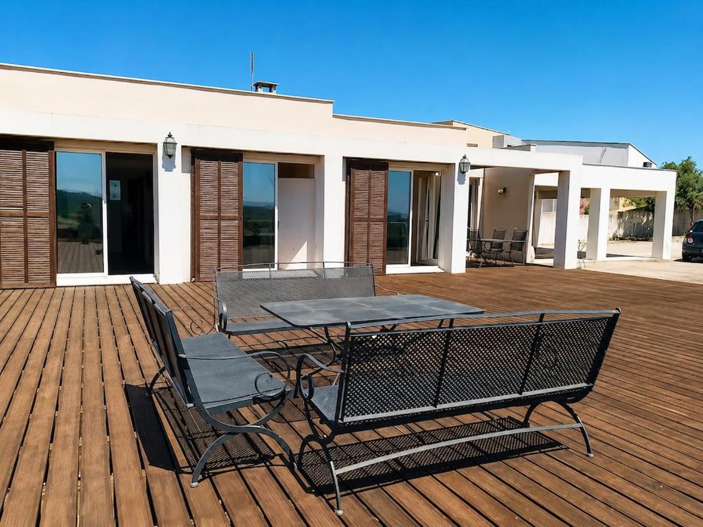 Panoramic villa and exceptional terrace - 1