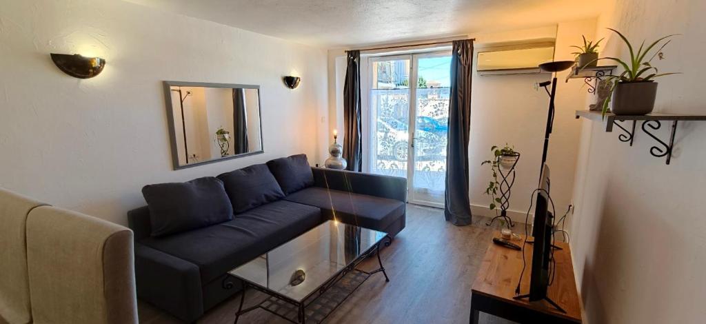 Renovated flat with parking in Fréjus center - 3