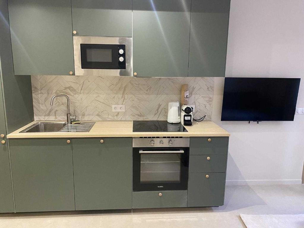 Modern apartment -1BDR 4P - 300m from the BEACH - 4