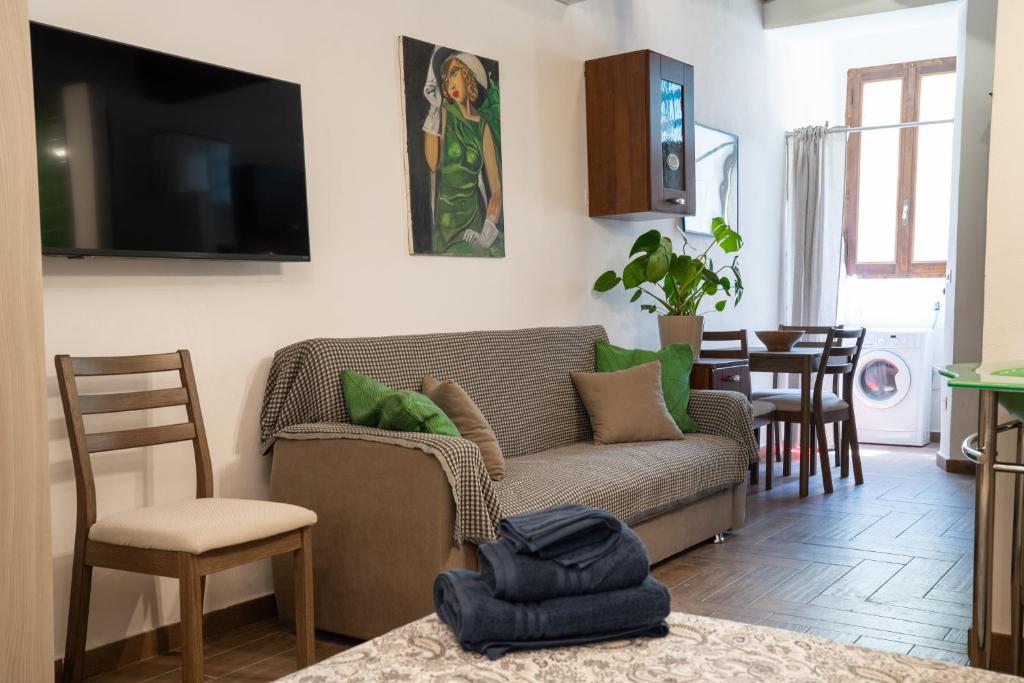 GuestHost - Comfy Studio X3 Ravenna Centre - 1