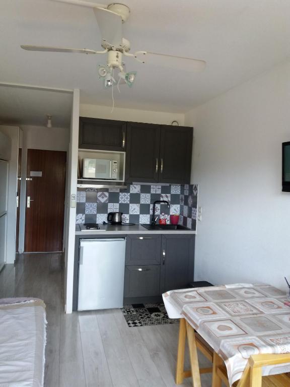 Studio cosy avec vue sur la mer à Bormes-les-Mimosas, 20 m². - 5