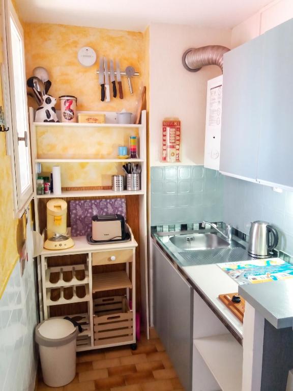 Charmant studio à Agde de 21 m² avec terrasse vue ville - 3