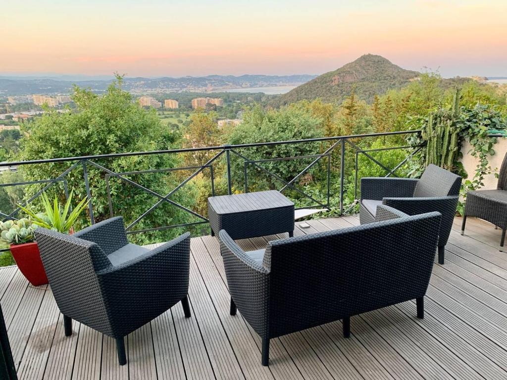 Maison Cosy avec Vue Mer à Mandelieu-la-Napoule - 2