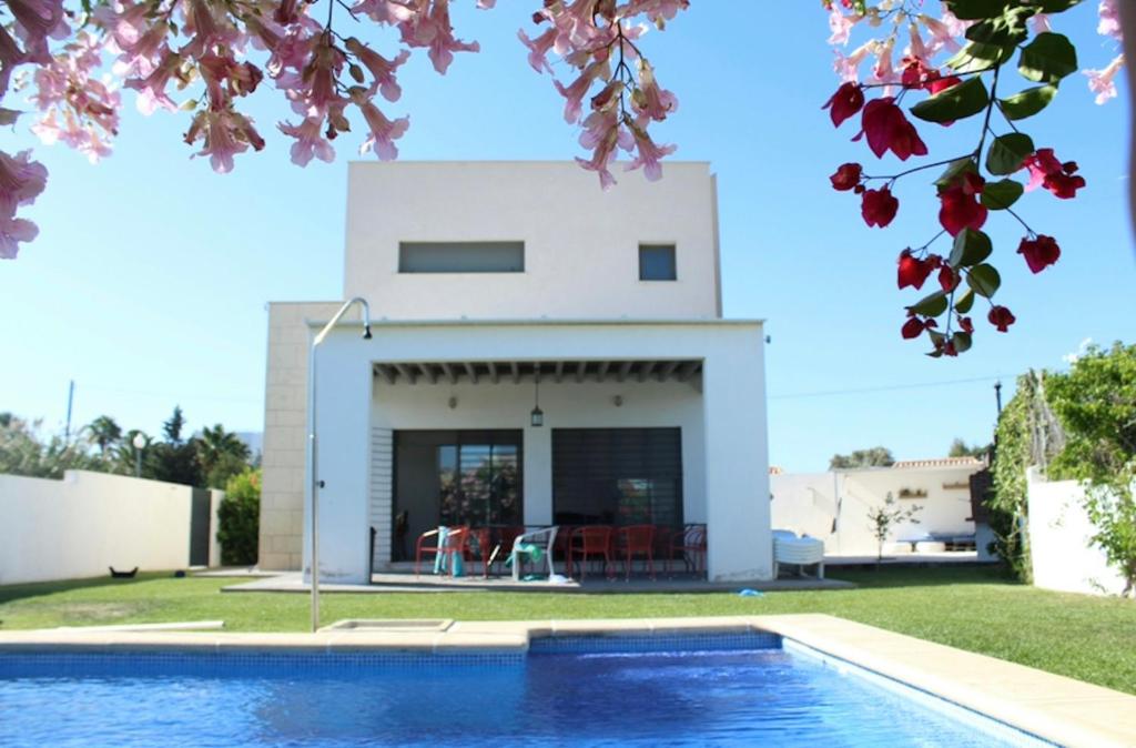 Spacious villa in Conil de la Frontera with private pool - 4