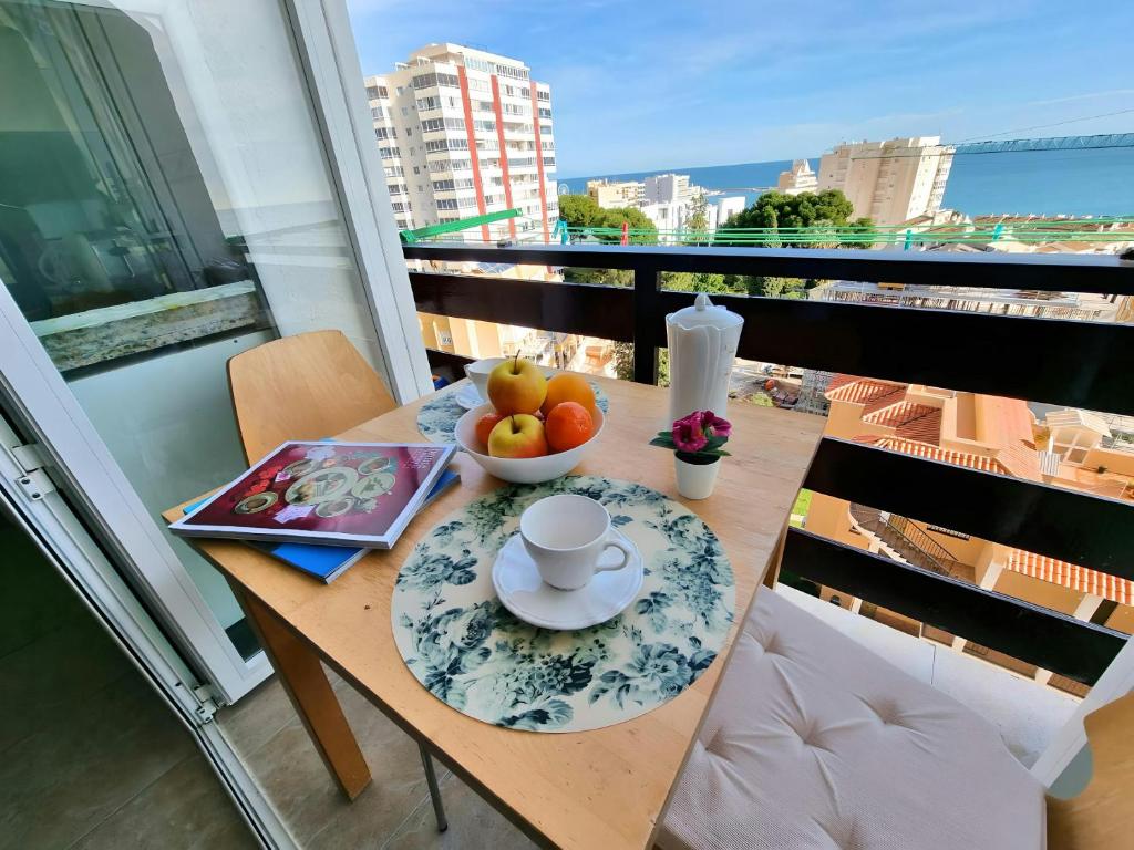 Pleasant studio with sea view in Benalmádena, 30 m², pool - 2