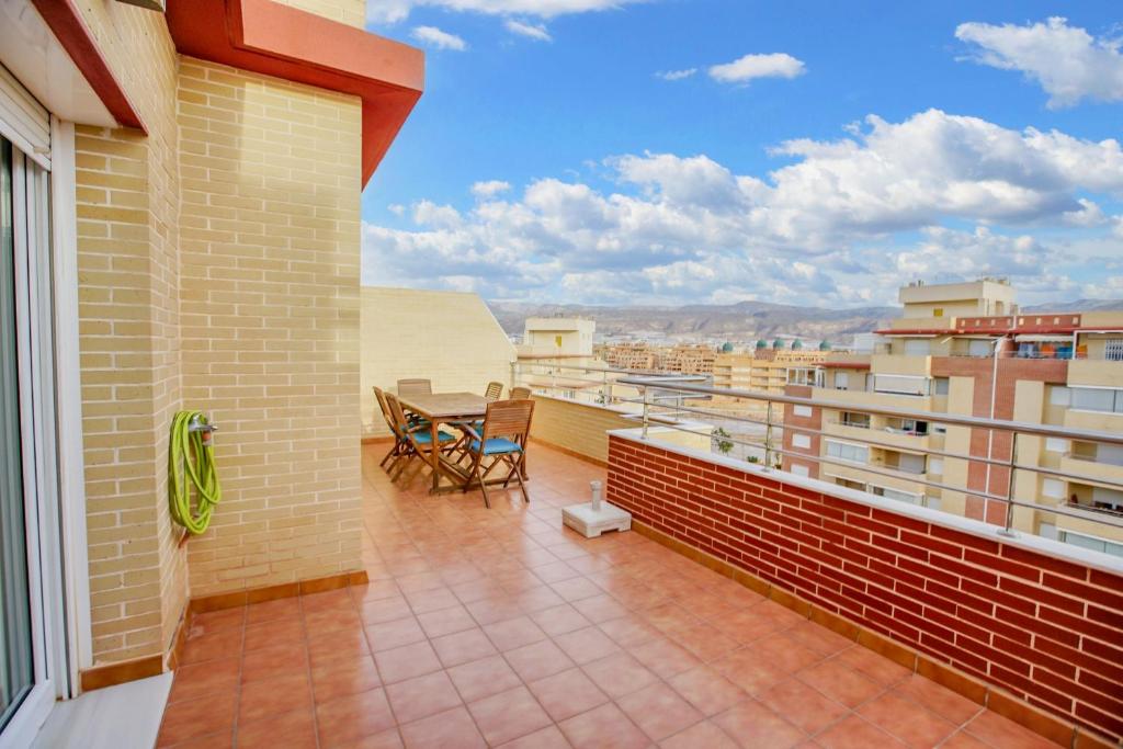 Modern apartment in Roquetas de Mar with sea view - 2