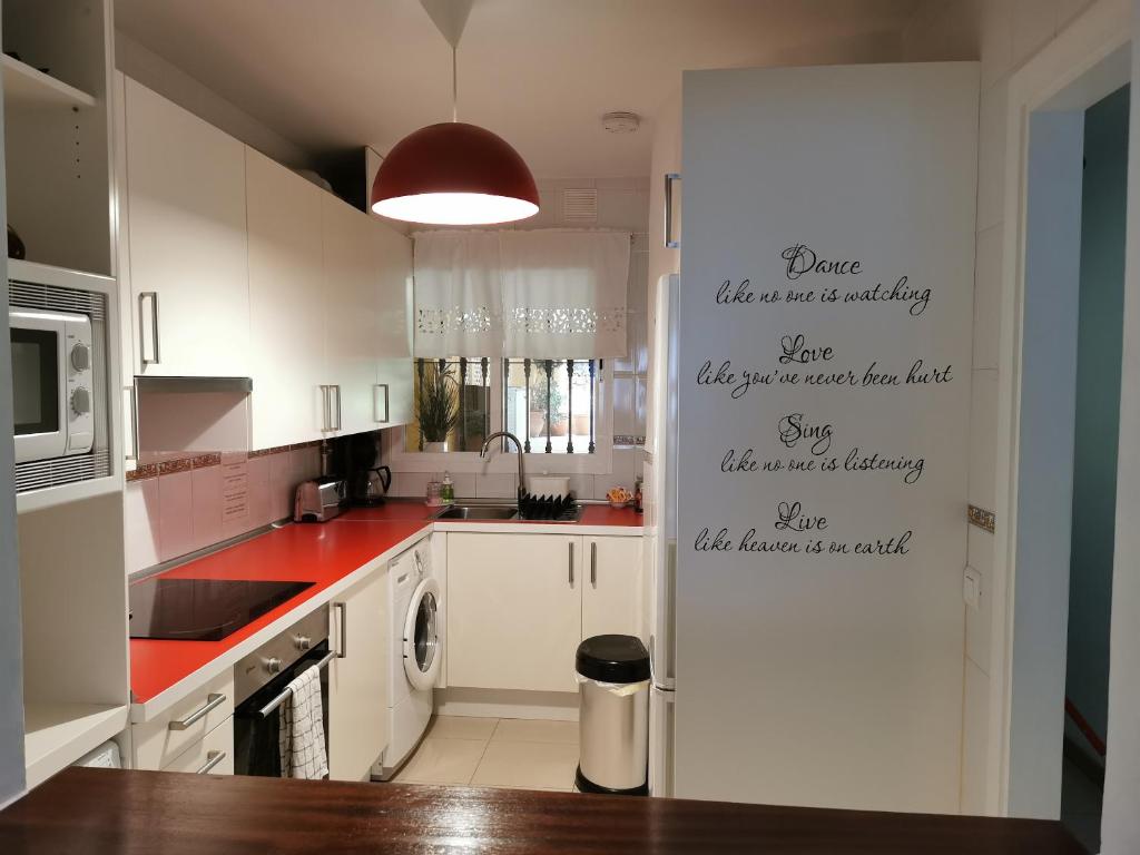 Elegant apartment in Marbella, 80 m² with shared pool - 4