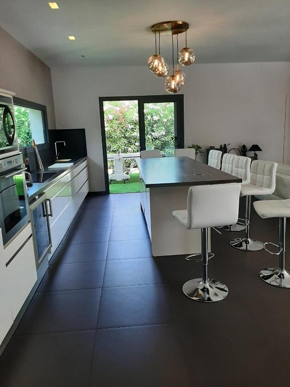 Villa élégante à Porto-Vecchio avec piscine privée - 3