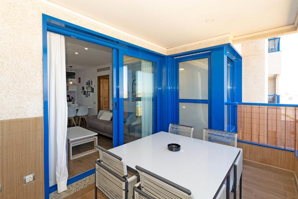 GuestReady - Beachside apartment with Pool - 5