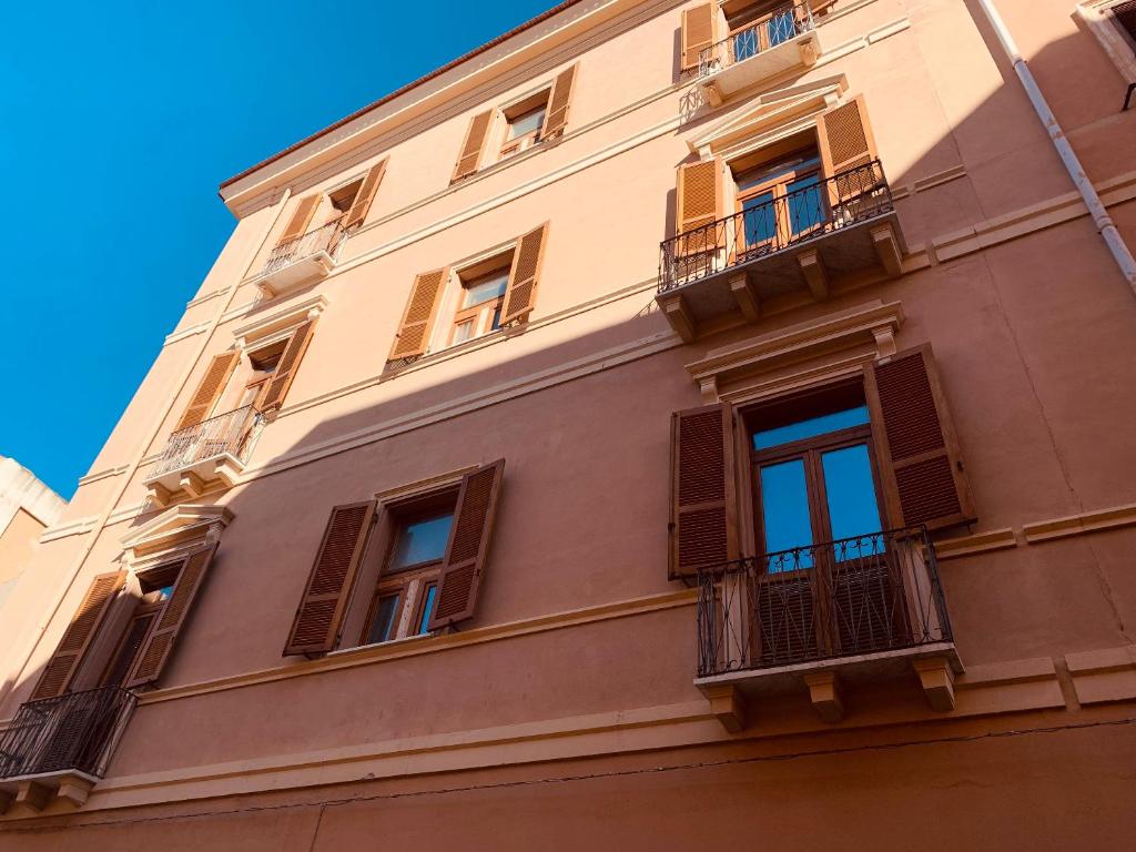 Elegant Studio in Cagliari, 60 m² with balcony and view - 5