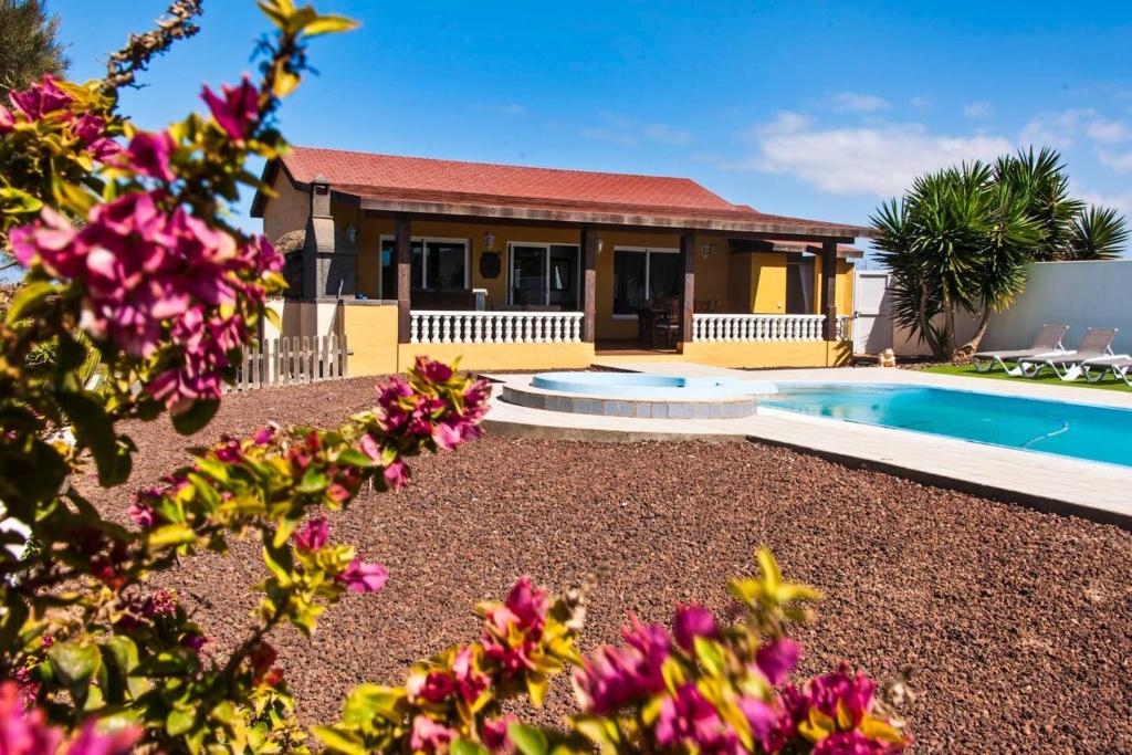 Charming Villa with Sea View in El Roque, Private Pool - 3