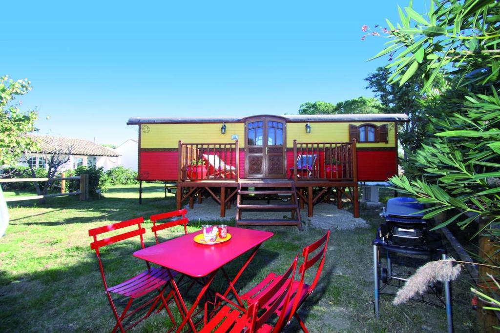 Bungalow confortable à Saintes-Maries-de-la-Mer avec piscine - 2