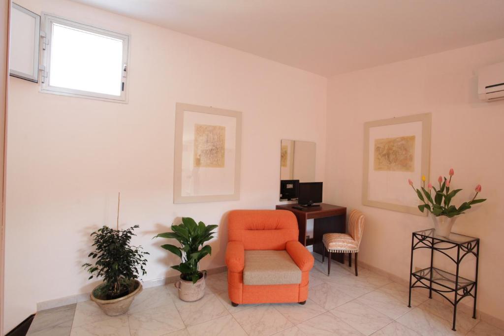 Apartment with Terrace in Ragusa - 3