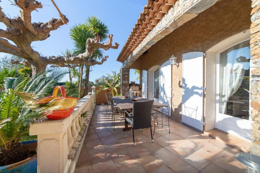 Villa avec Piscine Privée à Carqueiranne - 2
