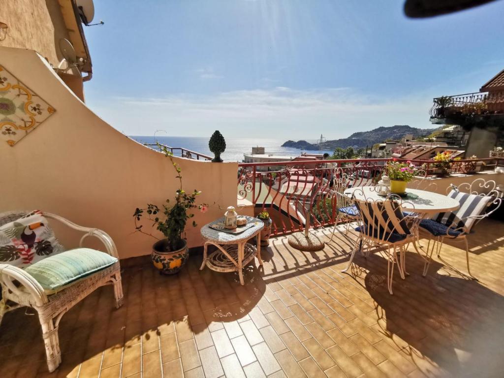 Charming seaside house in Letojanni with terrace - 2