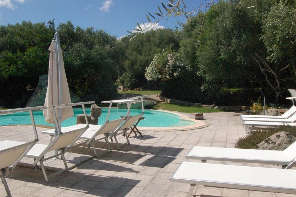 Charming Villa in Olbia with Shared Pool and Garden - 2