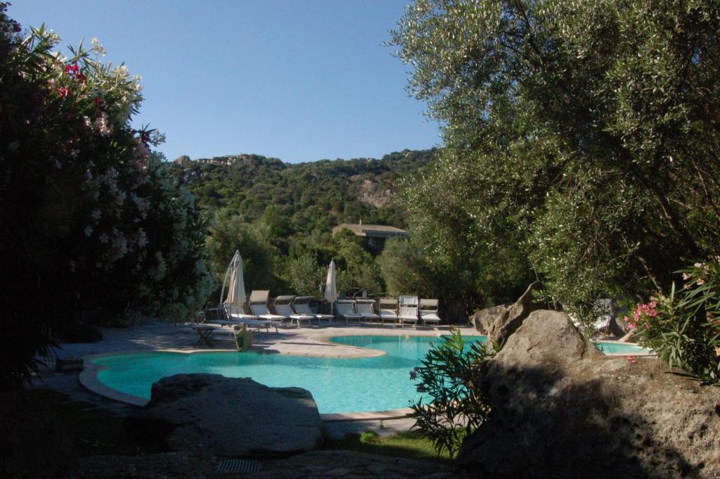 Charming Villa in Olbia with Shared Pool and Garden - 5