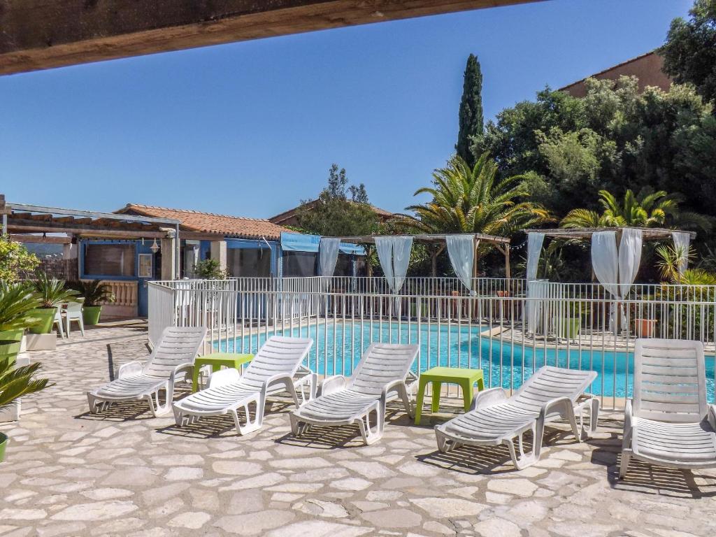 Maison charmante à Cogolin avec vue sur la mer et piscine - 3